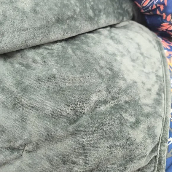 Lush Green Velvet Comforter Double Sided Tropical Distant Lands Verona KING NEW - Picture 4 of 12